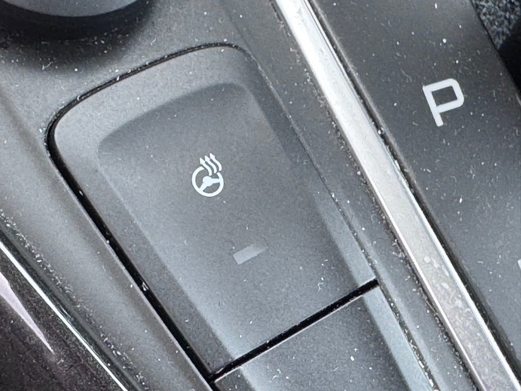 Certified 2017 Ford Focus Titanium FWD image 21