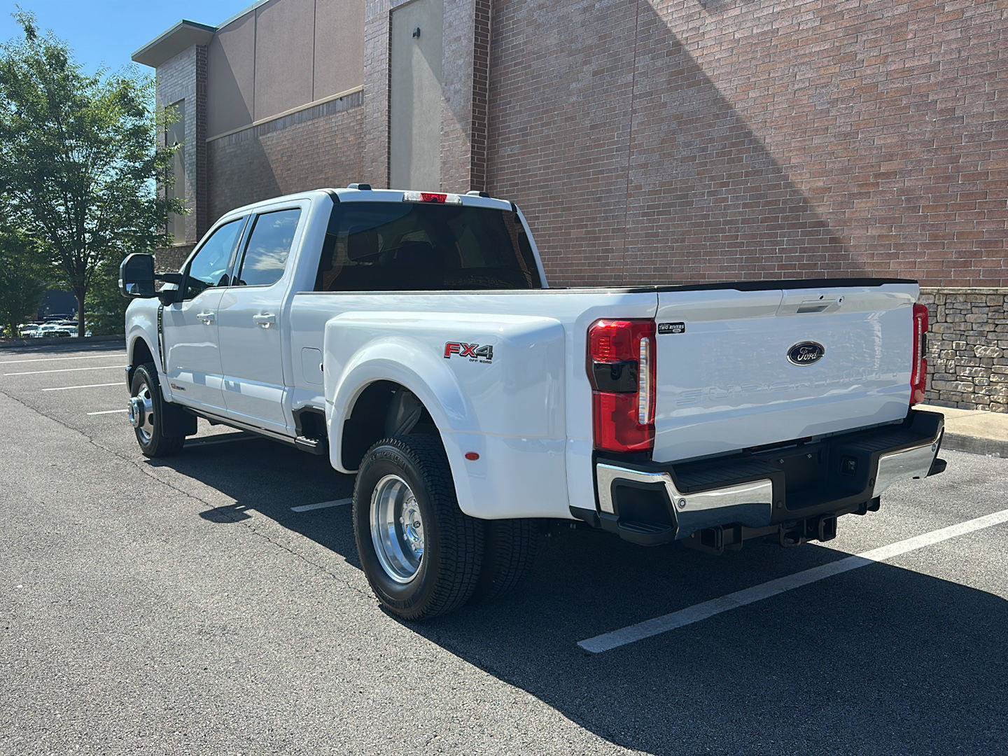 Certified 2025 Ford F350 Lariat w/ FX4 Off-Road Package AWD/4WD image 3