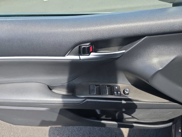 Used 2023 Toyota Camry XSE FWD image 13