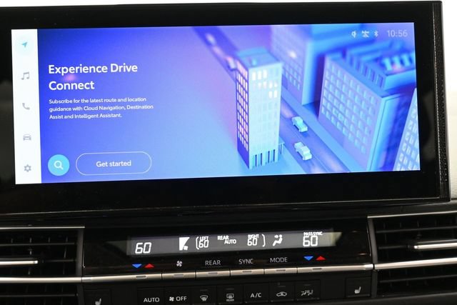 Used 2025 Toyota Sienna XLE FWD image 21
