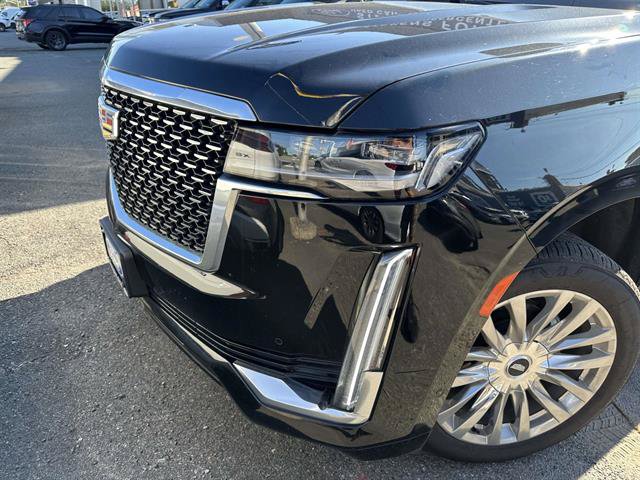 Used 2024 Cadillac Escalade Premium Luxury AWD/4WD image 5