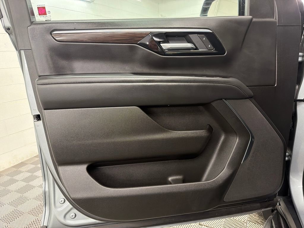 Used 2025 Chevrolet Tahoe LS w/ LPO, Dark Essentials Package RWD image 16