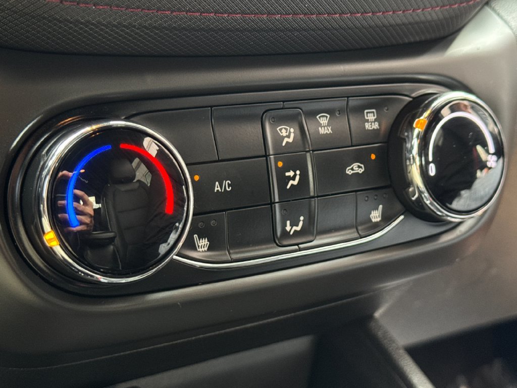 Used 2022 Chevrolet TrailBlazer RS FWD image 19