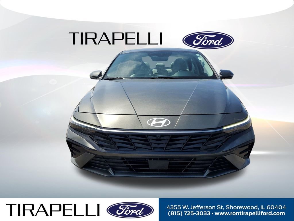 Used 2024 Hyundai Elantra Limited FWD image 9