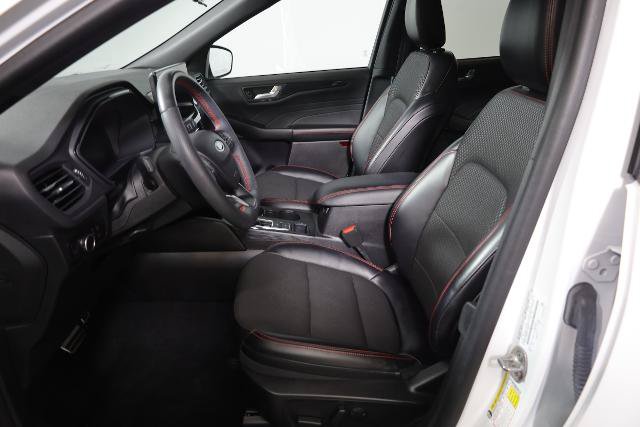 Certified 2023 Ford Escape ST-Line w/ Tech Pack #1 AWD/4WD image 9