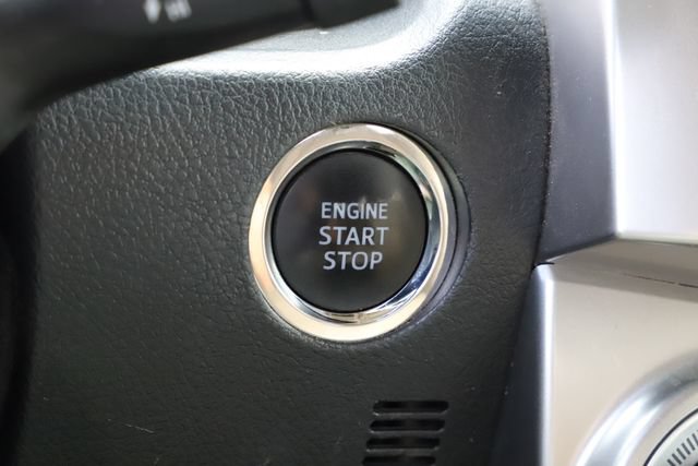 Used 2022 Toyota 4Runner Limited AWD/4WD image 36