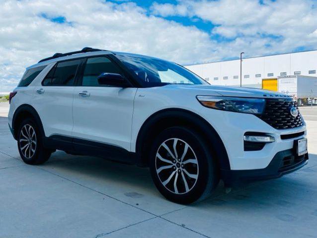Certified 2024 Ford Explorer ST-Line w/ Class IV Trailer Tow Package AWD/4WD image 3