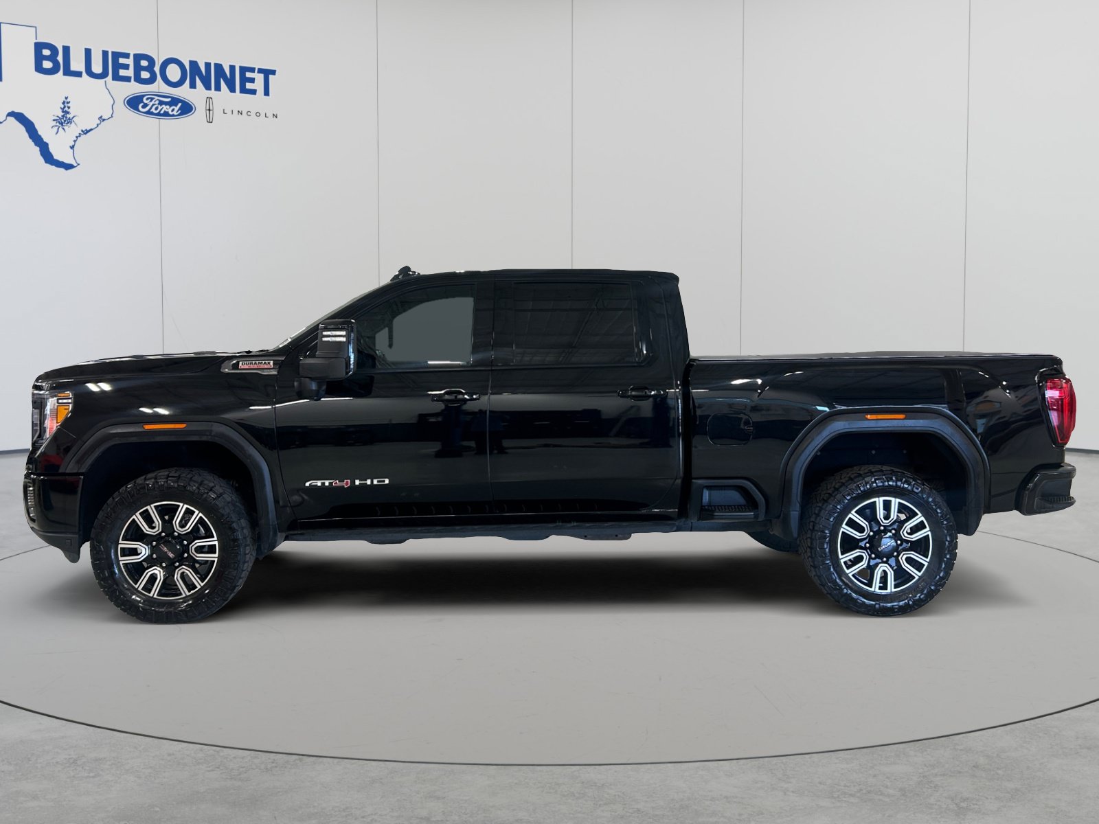Used 2022 GMC Sierra 2500 AT4 w/ AT4 Premium Plus Package AWD/4WD image 8
