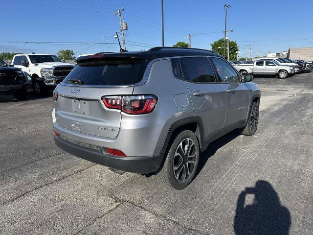 Used 2022 Jeep Compass Limited AWD/4WD image 6
