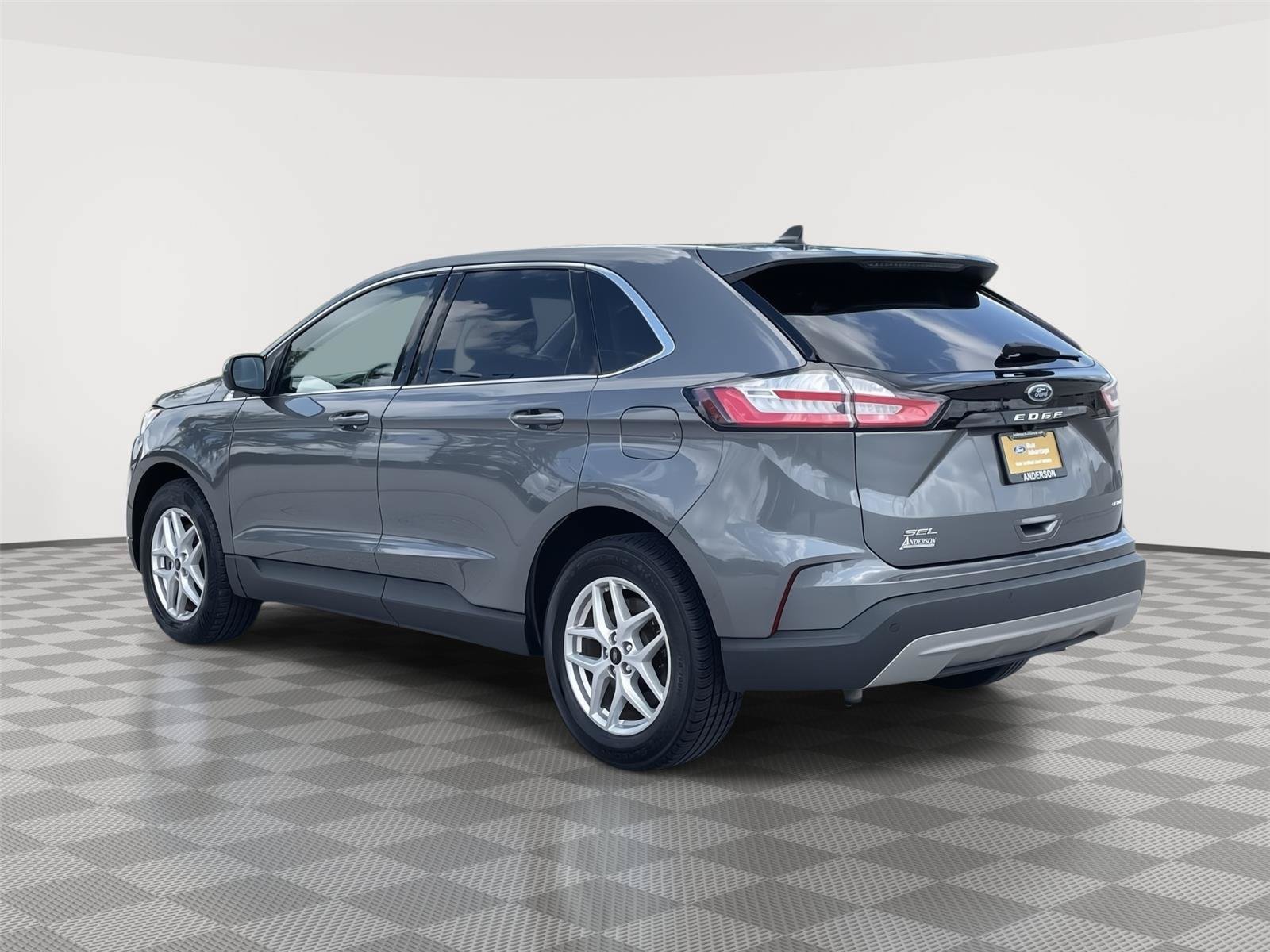 Certified 2024 Ford Edge SEL AWD/4WD image 9