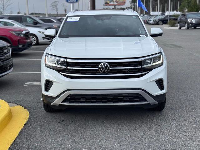 Used 2023 Volkswagen Atlas Cross Sport SE w/ Panoramic Sunroof Package image 2