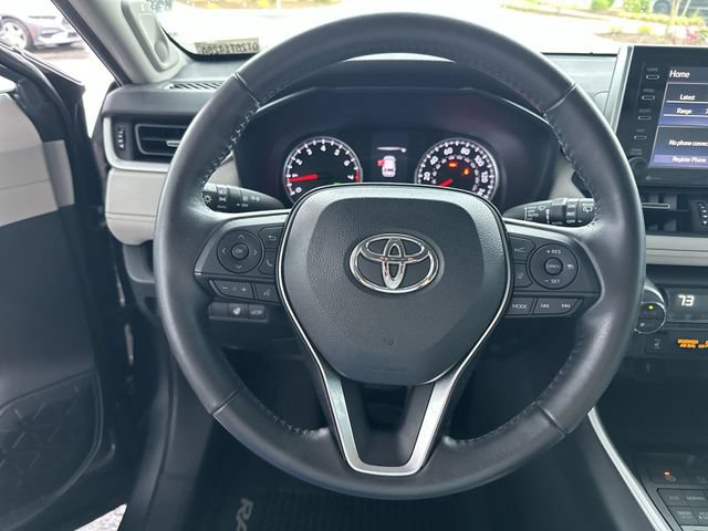 Used 2020 Toyota RAV4 XLE Premium AWD/4WD image 15