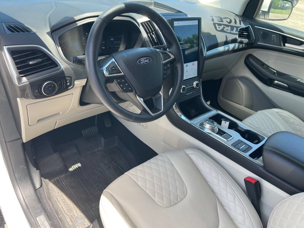 Certified 2024 Ford Edge Titanium AWD/4WD image 5