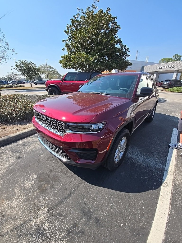 Used 2025 Jeep Grand Cherokee Laredo w/ Trailer Tow Package image 2