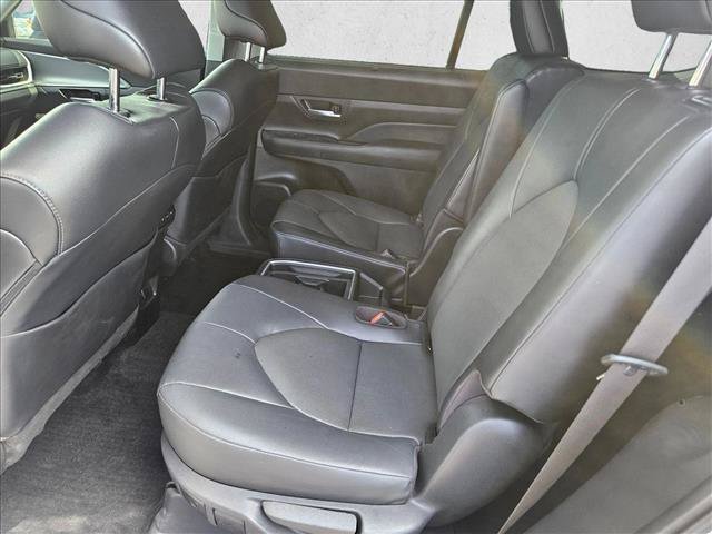 Used 2025 Toyota Grand Highlander FWD image 21