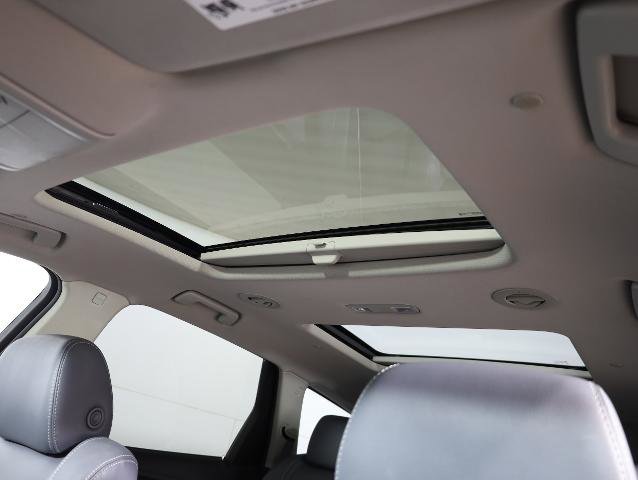 Used 2020 Buick Enclave Premium w/ Sun and Sites Package image 20