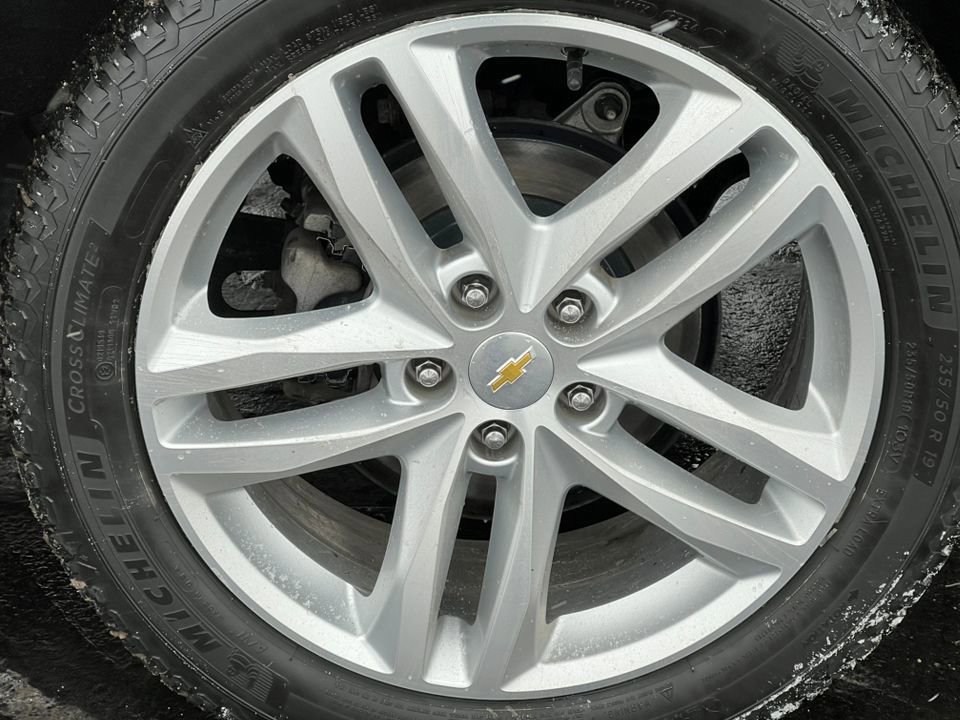 Used 2020 Chevrolet Equinox Premier image 12