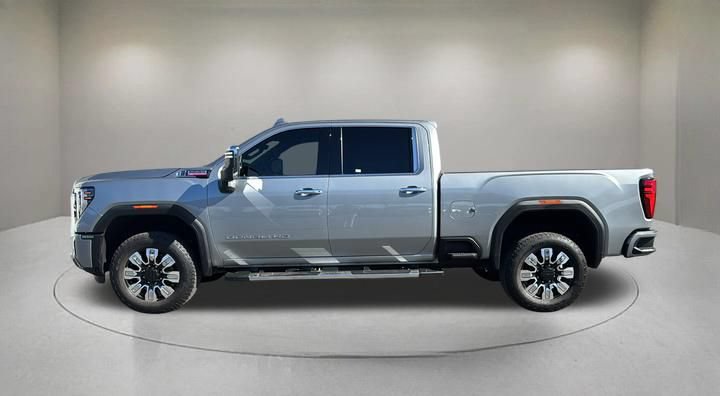 Used 2025 GMC Sierra 2500 Denali w/ Denali Reserve Package AWD/4WD image 5
