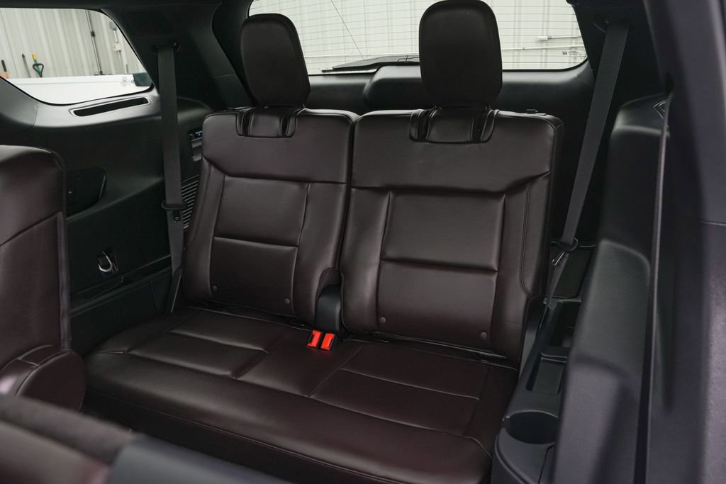 Certified 2025 Ford Explorer Platinum w/ Ultimate Package image 20