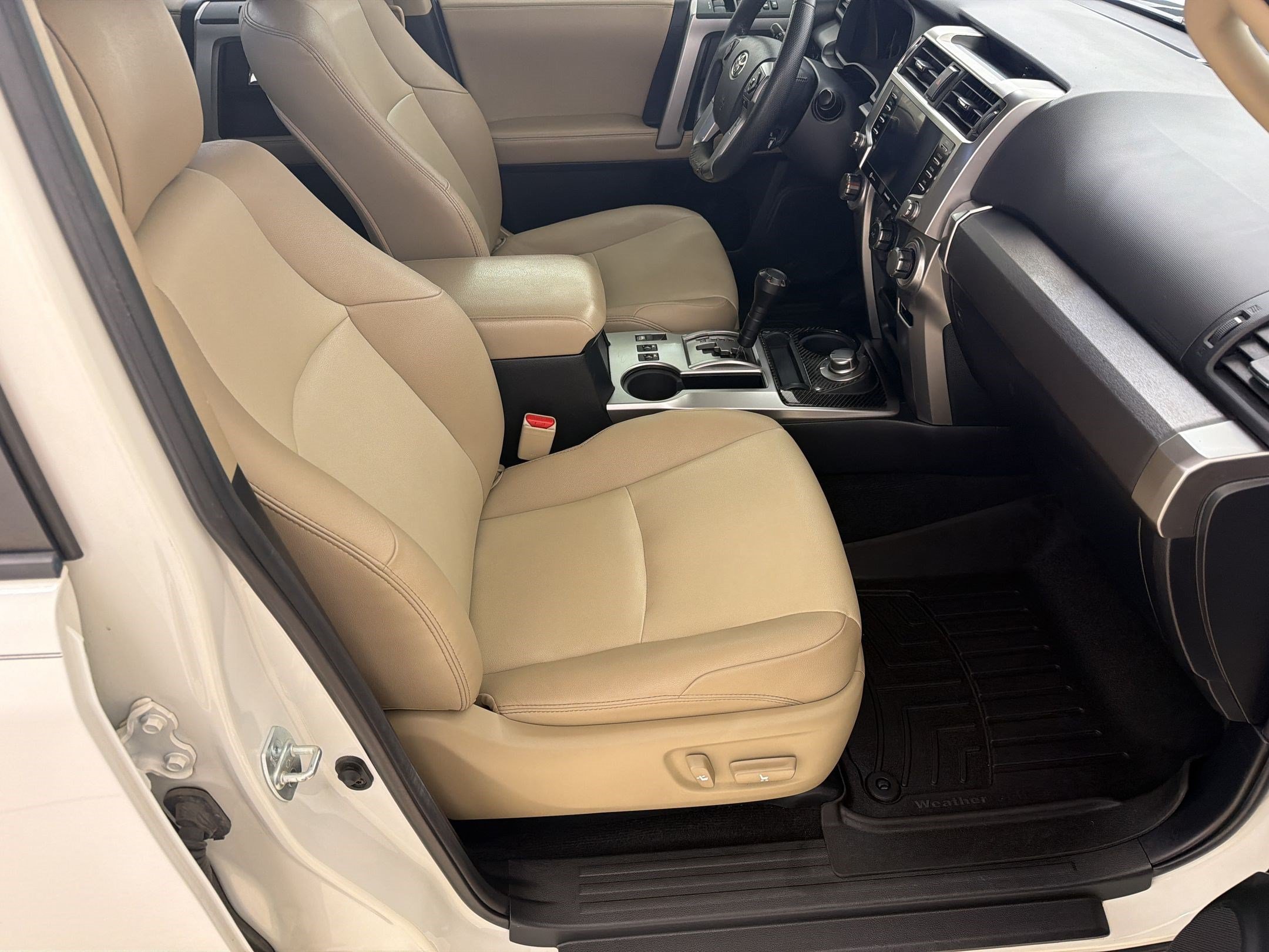 Used 2021 Toyota 4Runner SR5 Premium w/ Moonroof Package AWD/4WD image 23