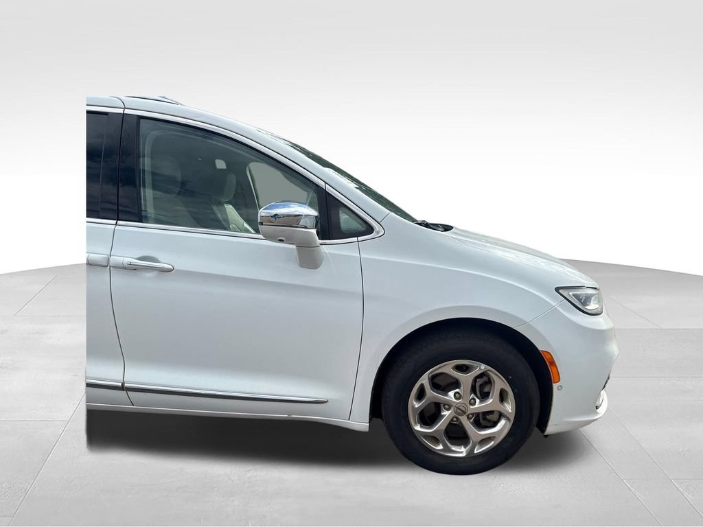 Used 2021 Chrysler Pacifica Limited w/ Premium & Safety Sphere Group AWD/4WD image 34
