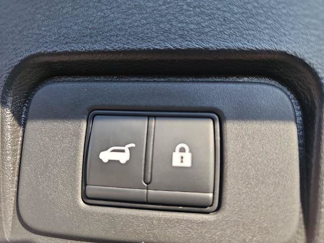 Used 2024 Nissan Rogue SV AWD/4WD image 13