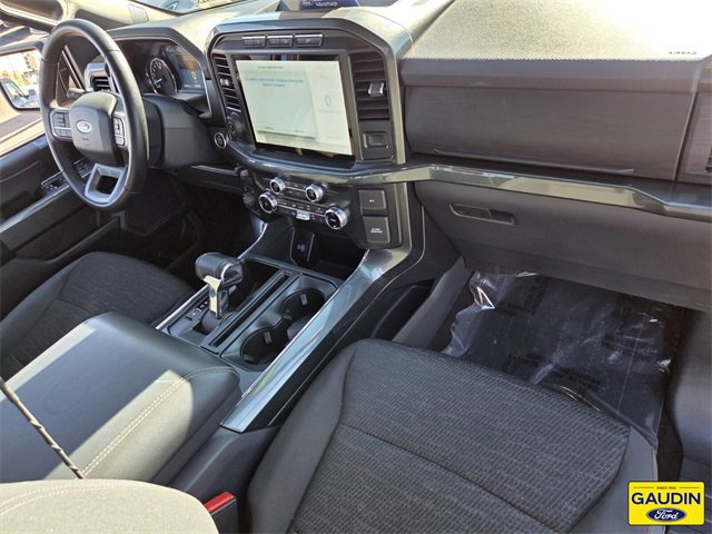 Certified 2022 Ford F150 XLT w/ Equipment Group 302A High image 17