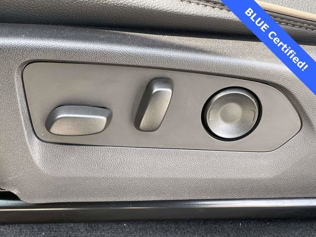 Used 2023 GMC Canyon Denali image 17