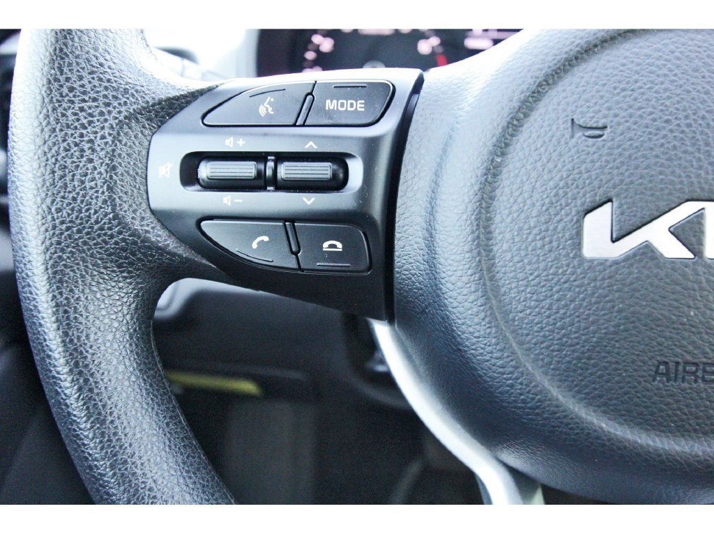 Used 2023 Kia Rio LX FWD image 19