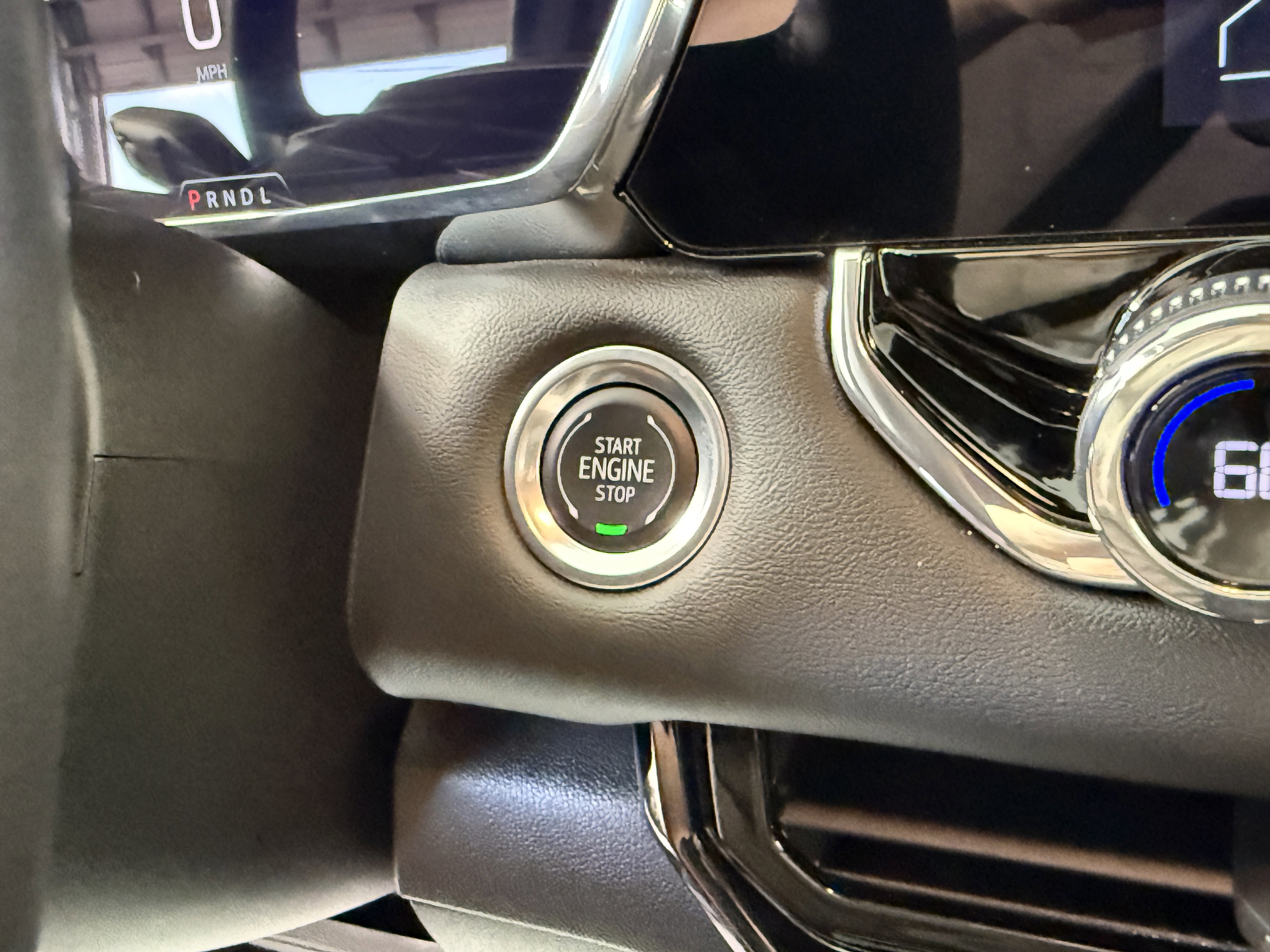 Used 2024 GMC Canyon Elevation w/ Convenience Package image 27