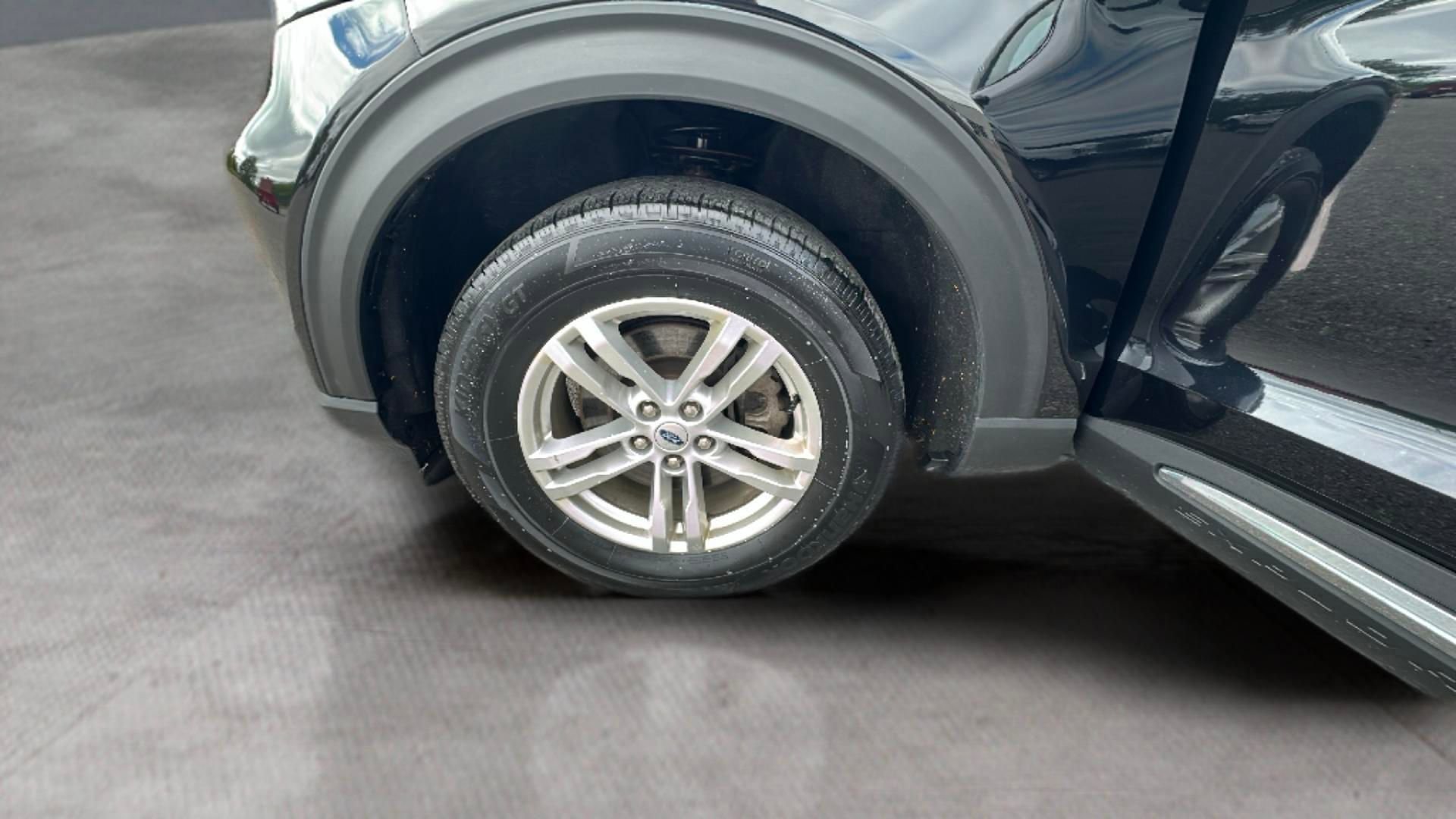 Certified 2022 Ford Explorer XLT image 30