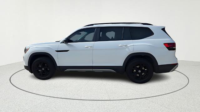 Used 2025 Volkswagen Atlas Peak Edition SE image 6