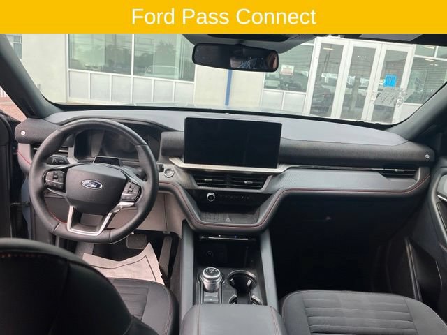 Certified 2025 Ford Explorer ST-Line w/ Premium Package AWD/4WD image 14