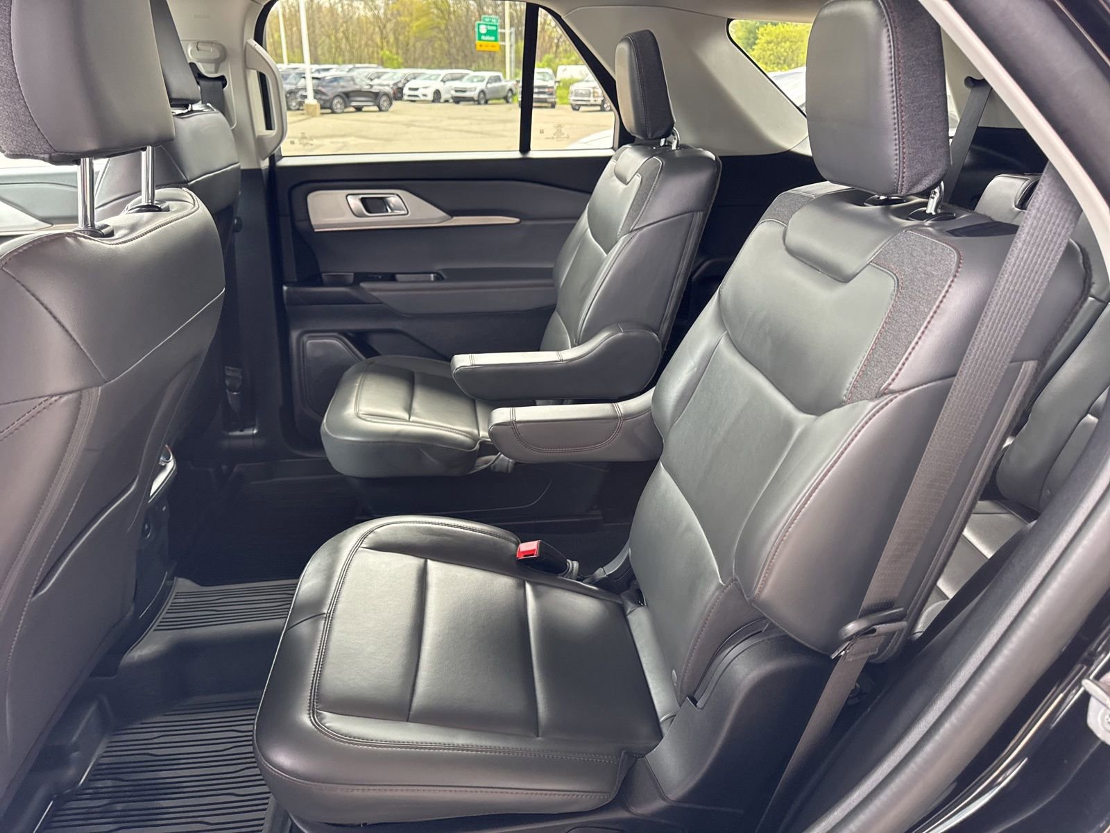 Certified 2025 Ford Explorer Active w/ Active Comfort Package AWD/4WD image 38
