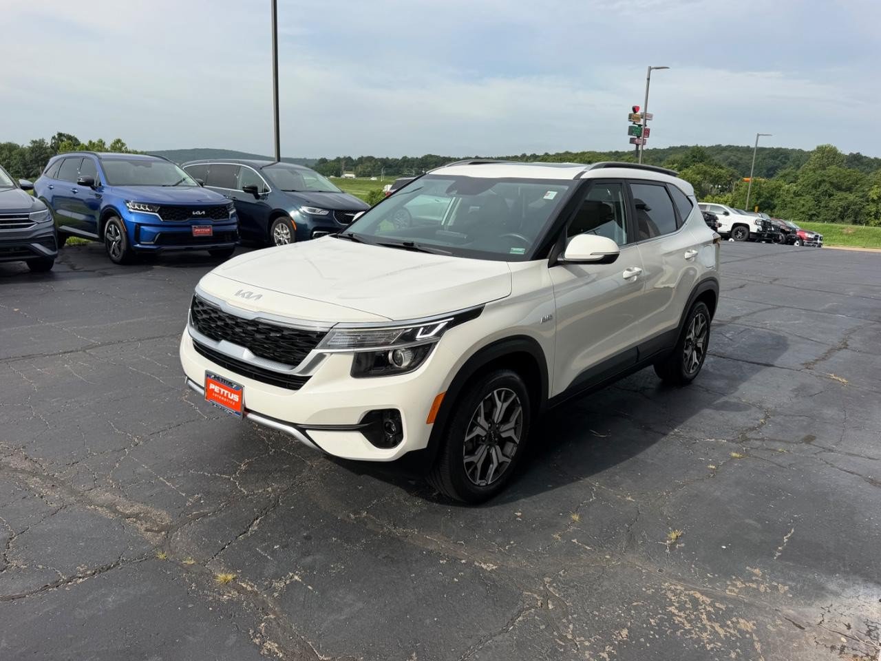 Used 2023 Kia Seltos EX AWD/4WD image 7