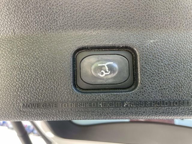 Certified 2017 Ford Explorer XLT w/ Equipment Group 202A image 34