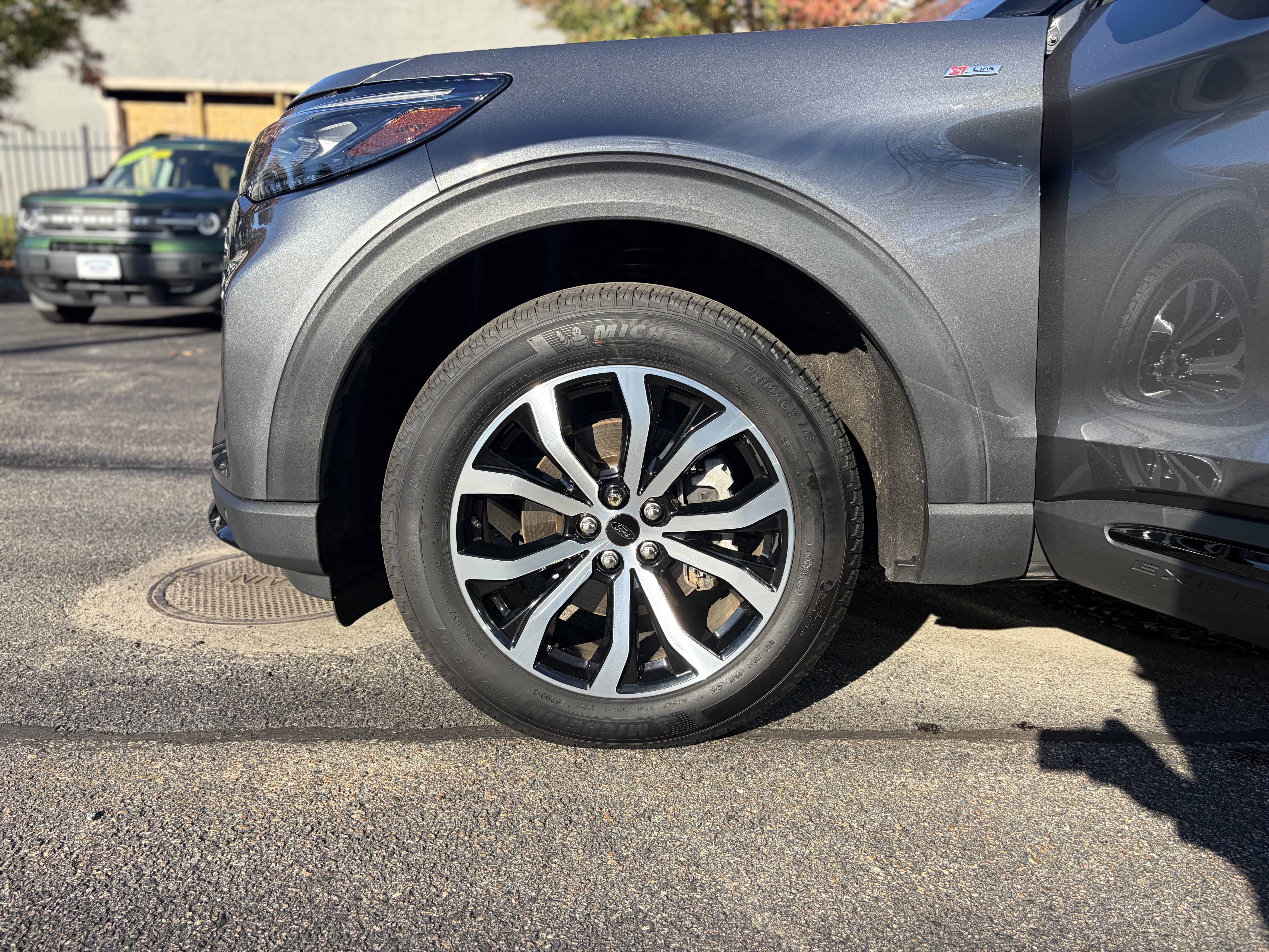 Certified 2025 Ford Explorer ST-Line AWD/4WD image 31