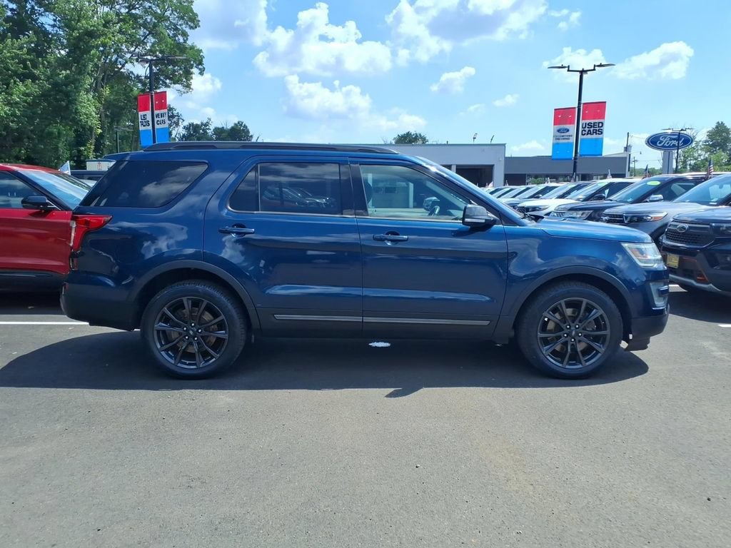 Certified 2017 Ford Explorer XLT w/ Equipment Group 202A AWD/4WD image 24