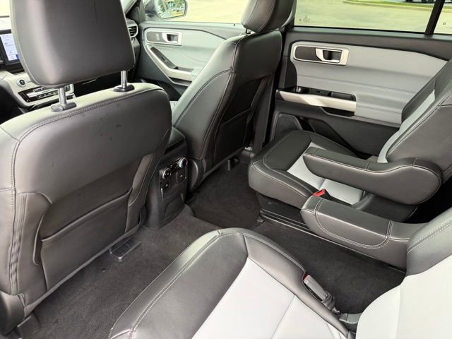 Certified 2023 Ford Explorer XLT w/ Equipment Group 202A RWD image 21