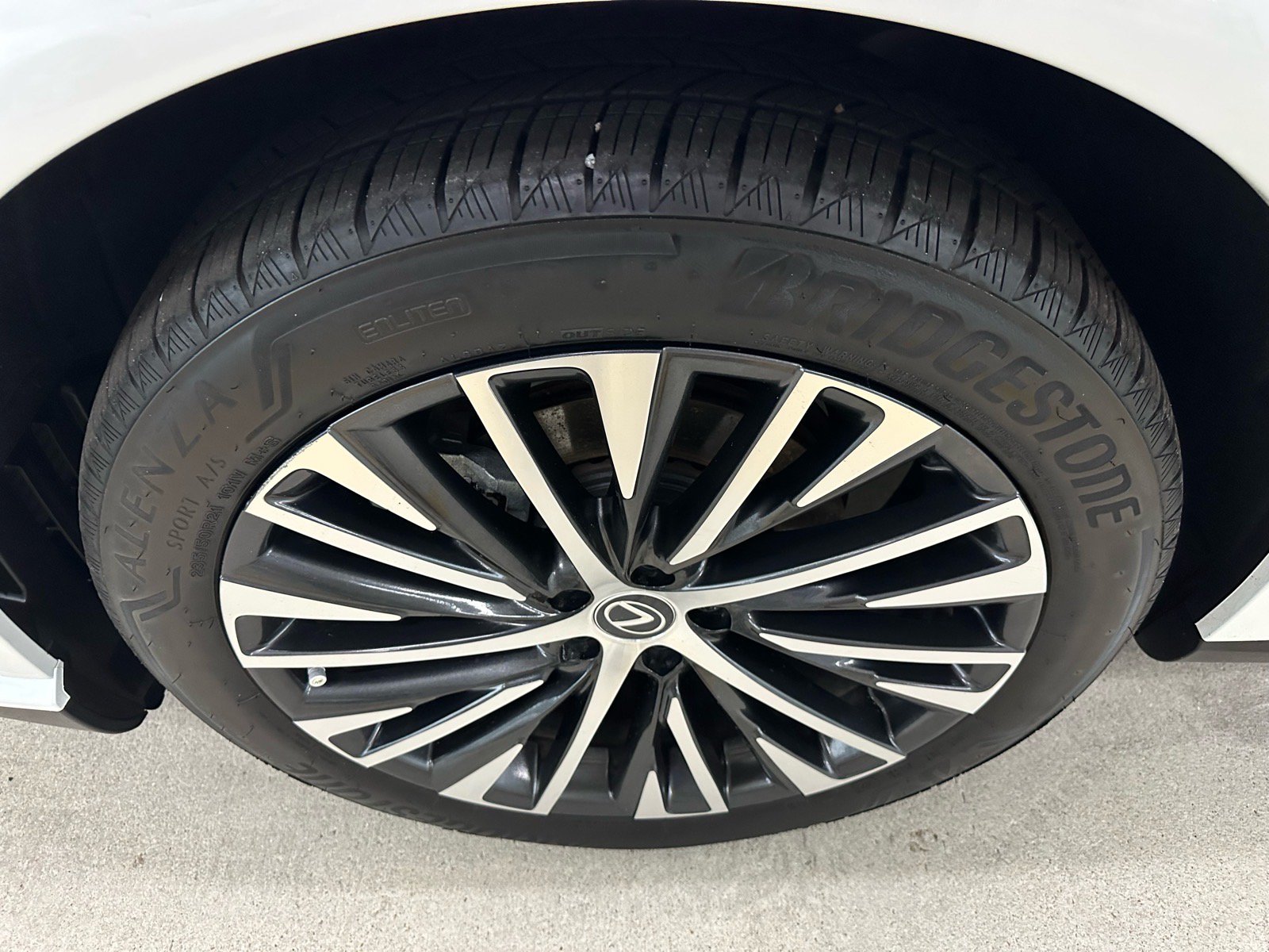 Used 2024 Lexus RX 350 w/ Convenience Package AWD/4WD image 8