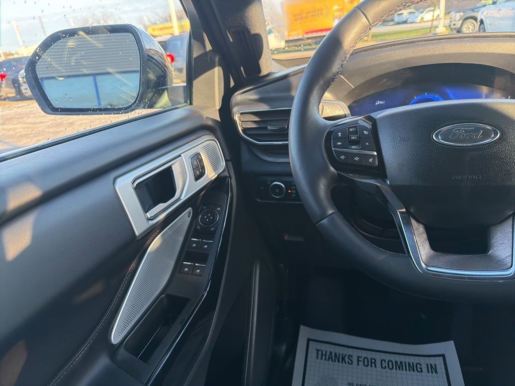Certified 2023 Ford Explorer Platinum w/ Technology Package image 21