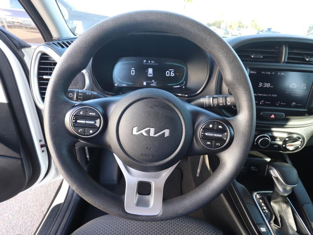 Used 2025 Kia Soul LX w/ LX Technology Package image 17