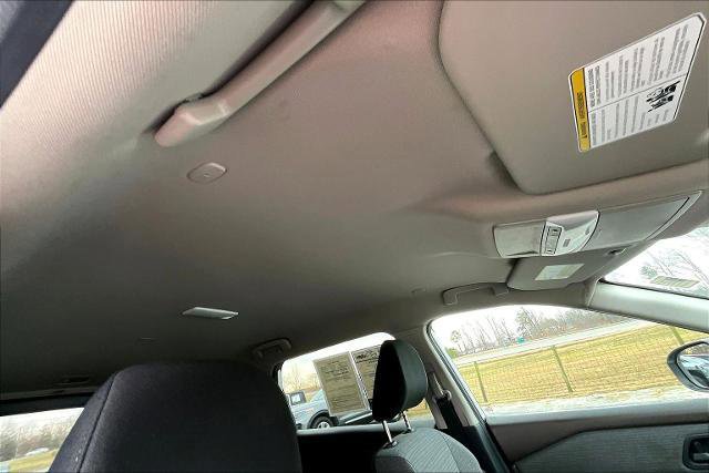 Used 2022 Nissan Rogue S image 25