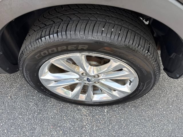 Certified 2019 Ford Explorer XLT w/ Equipment Group 202A AWD/4WD image 20