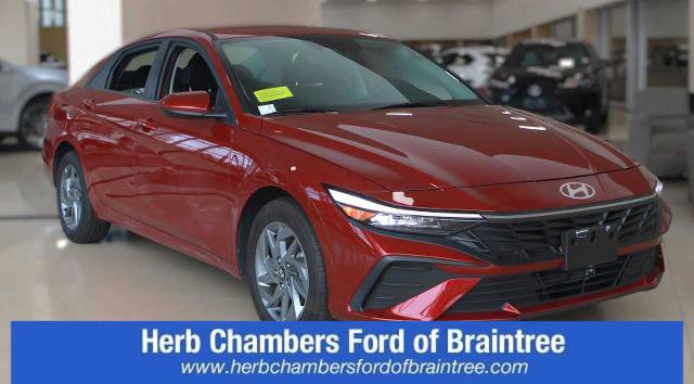 Used 2024 Hyundai Elantra Blue