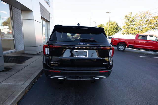 Certified 2025 Ford Explorer Active w/ Active Comfort Package image 4