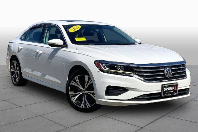 Used 2021 Volkswagen Passat 2.0T SE FWD image 3