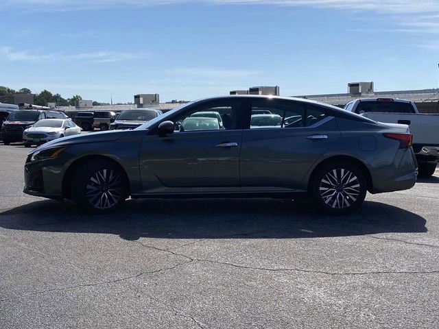 Used 2023 Nissan Altima 2.5 SV FWD image 7