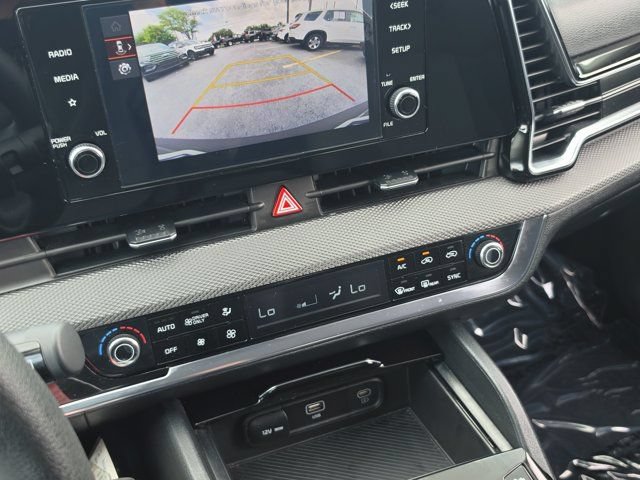 Used 2024 Kia Sportage LX AWD/4WD image 24