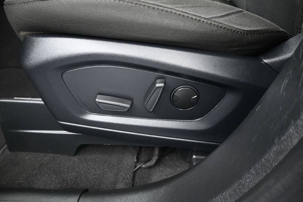 Certified 2023 Ford Explorer XLT RWD image 18